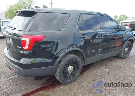 2016 Ford Police Interceptor z USA, uszkodzony, nr VIN 1FM5K8AR8GGC35822